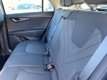 KIA NIRO 150Kw 2 Nav 65Kwh 5Dr Auto