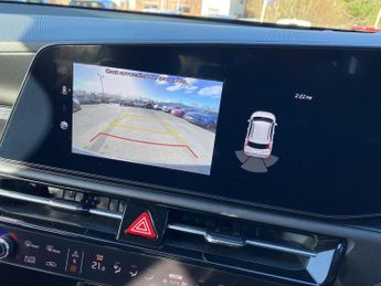 KIA NIRO 150Kw 2 Nav 65Kwh 5Dr Auto