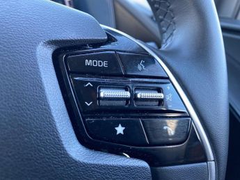 KIA NIRO 150Kw 2 Nav 65Kwh 5Dr Auto