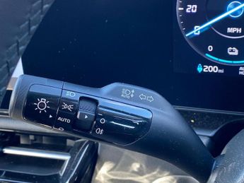 KIA NIRO 150Kw 2 Nav 65Kwh 5Dr Auto