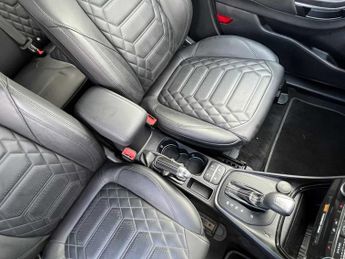 Ford PUMA 1.0 Ecoboost Hybr Mhev 155 St-Line Vignale 5Dr Dct