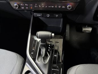 KIA NIRO 1.6 Gdi Hybrid 2 5Dr Dct