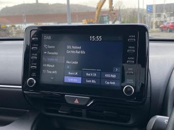 TOYOTA YARIS 1.5 Vvt-H Design Hatchback 5Dr Petrol Hybrid E-Cvt Euro 6 (S/S) 