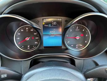 MERCEDES-BENZ GLC Glc 220D 4Matic Amg Line 5Dr 9G-Tronic