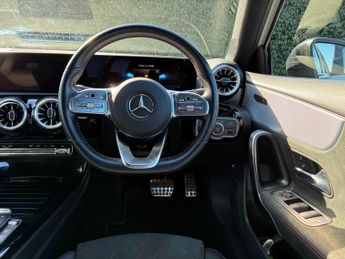 MERCEDES-BENZ A CLASS A200 Amg Line Premium 5Dr Auto