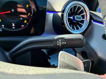 MERCEDES-BENZ A CLASS A200 Amg Line Premium 5Dr Auto