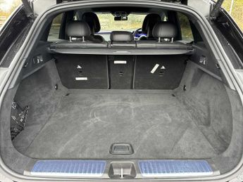 MERCEDES-BENZ EQE 350 4M 215Kw Amg Line Night Ed Prem+ 91Kwh 5Dr At