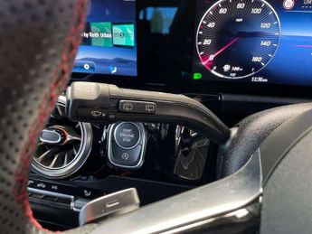 MERCEDES-BENZ GLA Gla 220D 4Matic Amg Line Executive 5Dr Auto