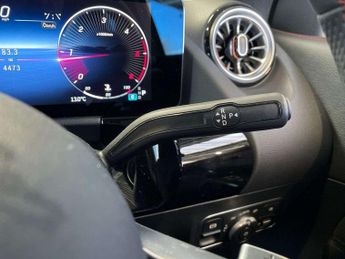 MERCEDES-BENZ GLA Gla 220D 4Matic Amg Line Executive 5Dr Auto