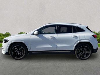 MERCEDES-BENZ GLA Gla 220D 4Matic Amg Line Executive 5Dr Auto