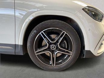 MERCEDES-BENZ GLA Gla 220D 4Matic Amg Line Executive 5Dr Auto