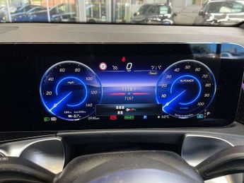 MERCEDES-BENZ EQB Eqb 250+ 140Kw Sport Executive 70.5Kwh 5Dr Auto