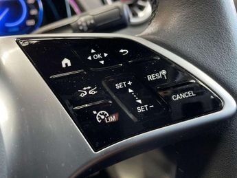 MERCEDES-BENZ EQB Eqb 250+ 140Kw Sport Executive 70.5Kwh 5Dr Auto