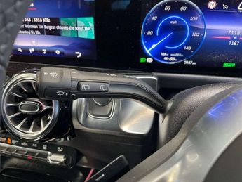 MERCEDES-BENZ EQB Eqb 250+ 140Kw Sport Executive 70.5Kwh 5Dr Auto