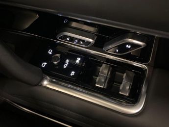 LAND ROVER RANGE ROVER 3.0 P460E Autobiography 4Dr Auto
