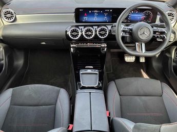 MERCEDES-BENZ CLA Cla 200 Amg Line Executive 5Dr Tip Auto