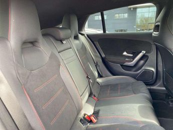 MERCEDES-BENZ CLA Cla 180 Amg Line Executive 5Dr Tip Auto