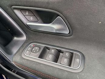 MERCEDES-BENZ CLA Cla 180 Amg Line Executive 5Dr Tip Auto