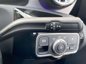 MERCEDES-BENZ CLA Cla 180 Amg Line Executive 5Dr Tip Auto