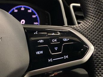 VOLKSWAGEN T-ROC 1.5 Tsi R-Line Suv 5Dr Petrol Dsg Euro 6 (S/S) (150 Ps)