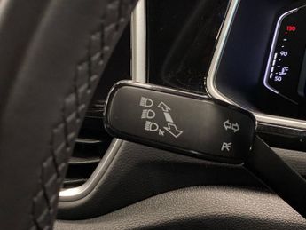 VOLKSWAGEN T-ROC 1.5 Tsi R-Line Suv 5Dr Petrol Dsg Euro 6 (S/S) (150 Ps)