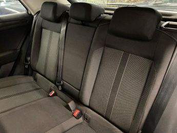 VOLKSWAGEN T-ROC 1.5 Tsi Life Suv 5Dr Petrol Dsg Euro 6 (S/S) (150 Ps)