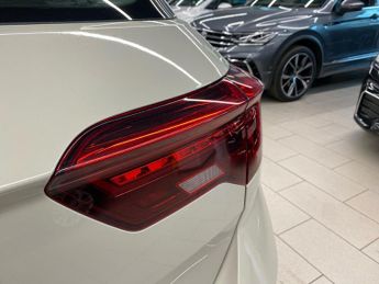 VOLKSWAGEN T-ROC 1.5 Tsi Life Suv 5Dr Petrol Dsg Euro 6 (S/S) (150 Ps)