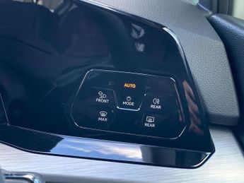 VOLKSWAGEN GOLF 1.5 Etsi Mhev Style Hatchback 5Dr Petrol Hybrid Dsg Euro 6 (S/S)