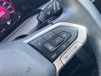 VOLKSWAGEN GOLF 1.5 Etsi Mhev Style Hatchback 5Dr Petrol Hybrid Dsg Euro 6 (S/S)