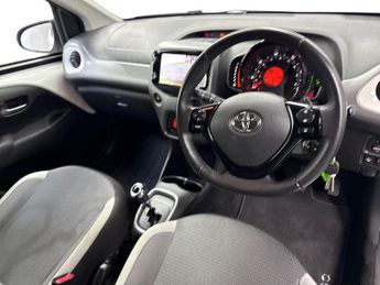 TOYOTA AYGO 1.0 Vvt-I X-Trend Hatchback 5Dr Petrol X-Shift Euro 6 (Safety Se