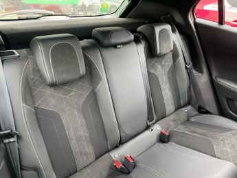 PEUGEOT 2008 50Kwh Gt Suv 5Dr Electric Auto (7Kw Charger) (136 Ps)