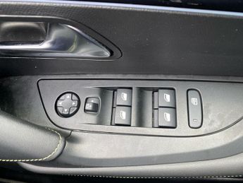 PEUGEOT 2008 50Kwh Gt Suv 5Dr Electric Auto (7Kw Charger) (136 Ps)