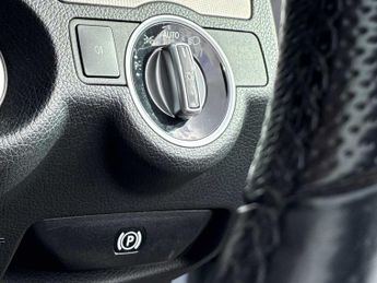 MERCEDES-BENZ E CLASS E350 Bluetec Amg Line 2Dr 9G-Tronic