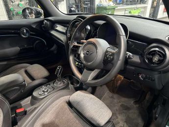MINI HATCHBACK 135Kw Cooper S Level 2 33Kwh 3Dr Auto