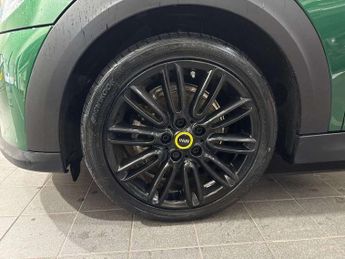 MINI HATCHBACK 135Kw Cooper S Level 2 33Kwh 3Dr Auto