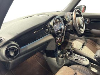 MINI HATCHBACK 135Kw Cooper S Level 2 33Kwh 3Dr Auto