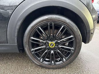 MINI HATCHBACK 135Kw Cooper S Level 2 33Kwh 3Dr Auto