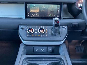 LAND ROVER DEFENDER 2.0 P300 Se 110 5Dr Auto