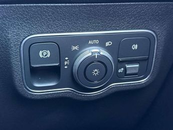 MERCEDES-BENZ EQB Eqb 250+ 140Kw Urban Edition 70.5Kwh 5Dr Auto