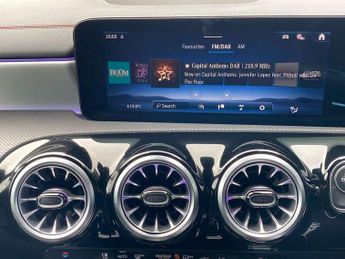 MERCEDES-BENZ CLA Cla 180 Amg Line Executive 5Dr Tip Auto