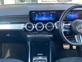 MERCEDES-BENZ GLB Glb 200 Amg Line Premium 5Dr 7G-Tronic