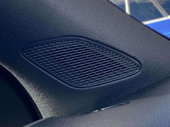 MERCEDES-BENZ GLB Glb 200 Amg Line Premium 5Dr 7G-Tronic