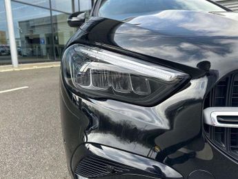 MERCEDES-BENZ GLA Gla 200D Sport Executive 5Dr Auto