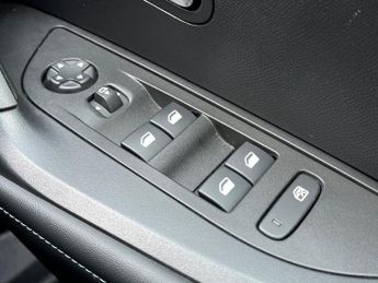 PEUGEOT 2008 50Kwh Allure Premium Suv 5Dr Electric Auto (7Kw Charger) (136 Ps