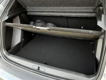 PEUGEOT 2008 50Kwh Allure Premium Suv 5Dr Electric Auto (7Kw Charger) (136 Ps