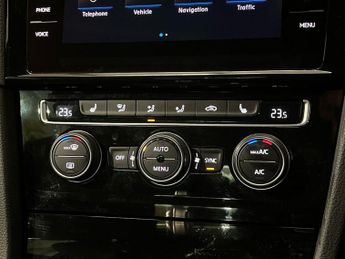 VOLKSWAGEN GOLF 2.0 Tsi R Hatchback 5Dr Petrol Dsg 4Motion Euro 6 (S/S) (300 Ps)