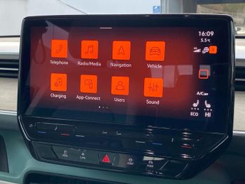 VOLKSWAGEN ID. BUZZ Pro 77Kwh Style Mpv 5Dr Electric Auto (204 Ps)