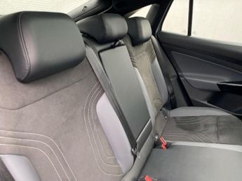 VOLKSWAGEN ID.5 Pro Performance 77Kwh Style Suv 5Dr Electric Auto (204 Ps)