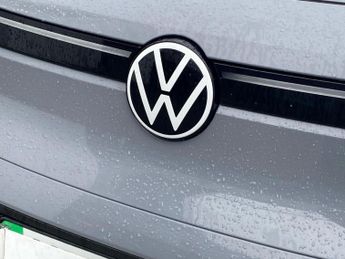 VOLKSWAGEN ID.5 Pro Performance 77Kwh Style Suv 5Dr Electric Auto (204 Ps)
