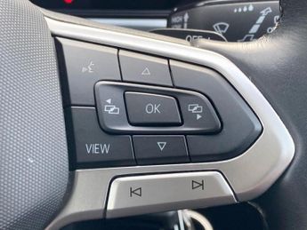 VOLKSWAGEN T-ROC 1.5 Tsi Life Suv 5Dr Petrol Dsg Euro 6 (S/S) (150 Ps)